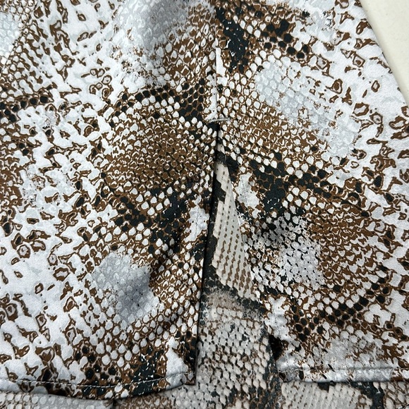 Chico's Long Sleeve Scoop Neck Snake Print Silky Tunic Top Size 2 / Women's 12/M - Picture 4 of 10